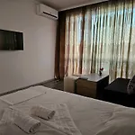 Family House Manolov Hotel Obzor