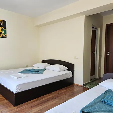 Family House Manolov Отель Обзор