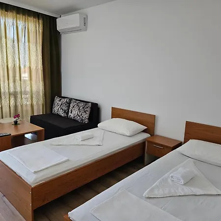 호텔 Family House Manolov 오브조르