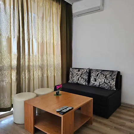 Family House Manolov Обзор